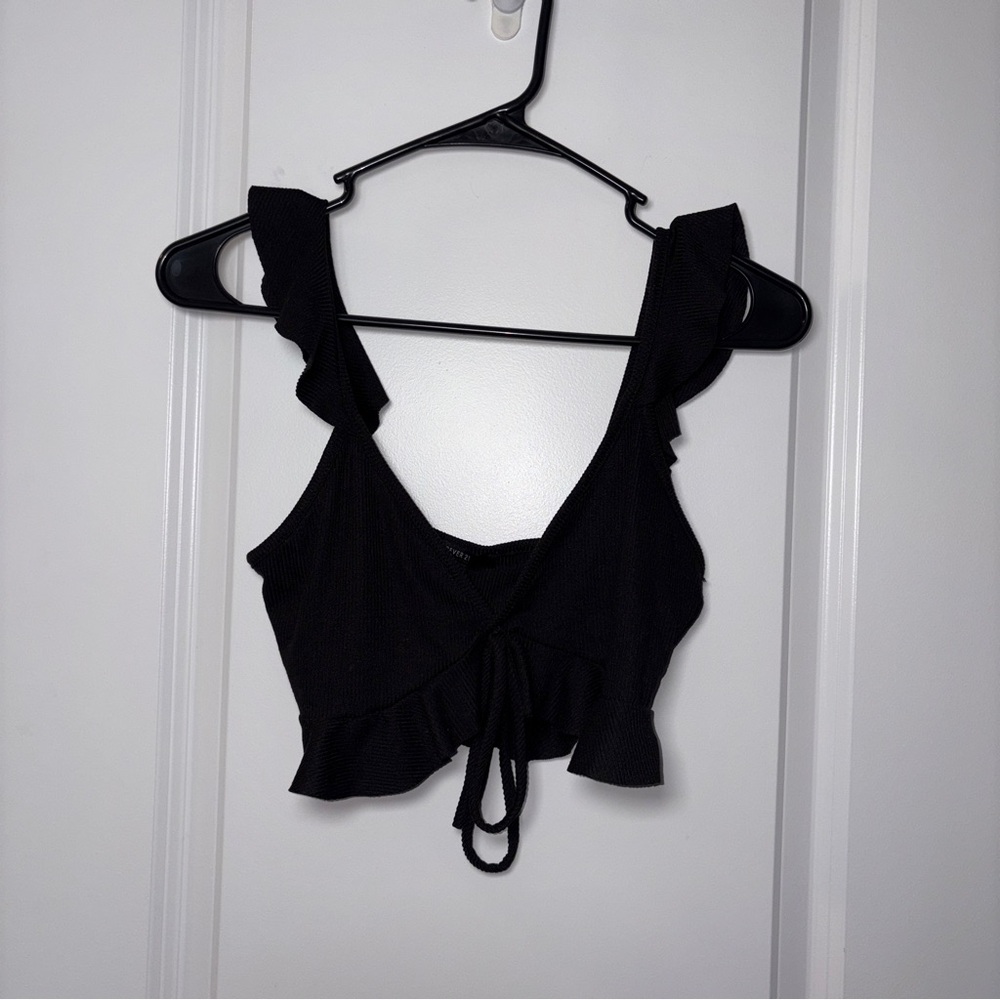 Women’s Forever 21 Black Ruffle Tie-Front Crop Top Size: M